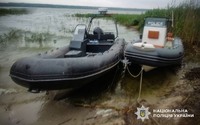 Поліцейські Полтавщини вилучили з річки понад 350 метрів раколовок