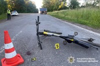 У Хмельницькому районі слідчі поліції встановлюють обставини ДТП, внаслідок якої загинув 59-річний велосипедист