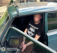 Під приводом купівлі автомобіля незаконно заволодів транспортним засобом киянина: поліцейські столиці затримали 29-річного зловмисника