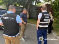 На Чернігівщині поліція викрила директора комунального підприємства, який переплатив понад 640 тисяч гривень за харчування школярів