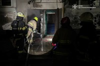 Пожежа в павлоградській п'ятиповерхівці — надзвичайники врятували сімох людей