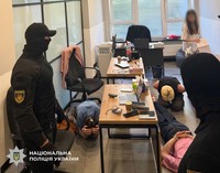 Кіберполіція Києва викрила шахрайський кол-центр, який ошукав десятки громадян США на понад 500 тисяч доларів