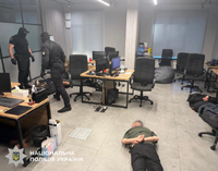 Кіберполіція Києва викрила шахрайський кол-центр, який ошукав десятки громадян США на понад 500 тисяч доларів