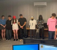 Кіберполіцейські Києва за процесуального керівництва Офісу Генерального прокурора викрили шахрайський кол-центр, учасники якого ош