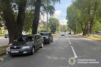 У Хмельницькому поліцейські встановлюють обставини ДТП, у якій травмувався 62-річний пасажир авто