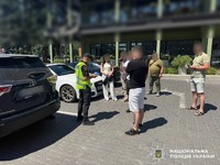 Поліція Вінниччини затримала місцевого жителя, який обіцяв «допомогти» уникнути мобілізації