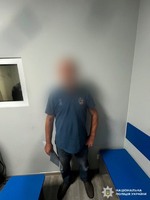 У Вінниці поліцейські затримали чоловіка за підозрою у пограбуванні електромонтера