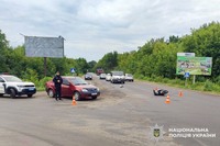 У Шепетівці поліцейські встановлюють обставини ДТП, у якій травмувався 21-річний мотоцикліст