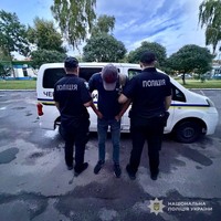 У Сумах поліцейські затримали чоловіка, який зрізав тролейбусні дроти після авіаудару