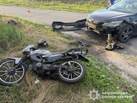 Поліцейські Київщини розслідують обставини ДТП, у якій травмувався малолітній пасажир мотоцикла