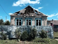 Наслідки нічної атаки у Дмитрівці — 18 родин отримали допомогу для ремонту своїх домівок