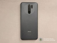 Обманом заволоділа мобільним телефоном: тернопільські поліцейські викрили 41-річну жінку