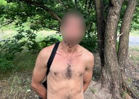 Поліцейські охорони Запоріжжя вилучили ймовірні наркотичні речовини