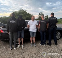 На Закарпатті поліція затримала двох підозрюваних у незаконному переправленні осіб через державний кордон України