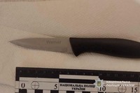 Ножове поранення знайомому: за зібраними слідчими доказами суд призначив мешканцю Дніпра 5 років позбавлення волі