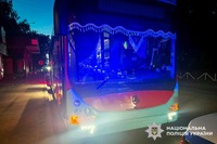 У Хмельницькому слідчі встановлюють обставини ДТП, в якій травмувався пасажир тролейбуса