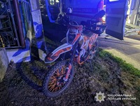 Поліція Закарпаття розслідує смертельну ДТП за участі неповнолітнього мотоцикліста та жінки-пішохода