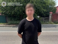 У Києві пенсіонерка віддала  18 000$ для «перевірки грошей працівниками СБУ»: за скоєння злочину поліцейські затримали 23-річного киянина