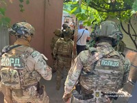 У Павлограді викрили двох чоловіків — били містянина та вимагали 5 тисяч доларів і два авто