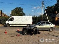 Поліція Кіровоградщини розслідує ДТП із травмованою водійкою електроскутера