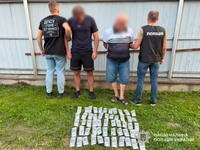 Поліцейські Мукачева затримали зловмисника за підозрою в організації незаконного переправлення чоловіка до країн ЄС