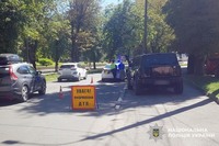 У Хмельницькому слідчі встановлюють обставини ДТП, у якій травмувалась 56-річна пішохідка