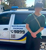 Спроба крадіжки у Кропивницькому: поліцейські охорони затримали правопорушника