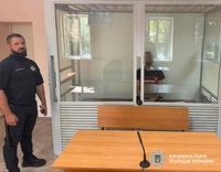 Вдарив знайому та відібрав телефон: у Миколаєві поліцейські затримали підозрюваного у пограбуванні