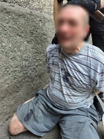 Дніпропетровщина. Поліцейські охорони затримали нападника по гарячих слідах