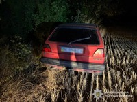 На Львівщині поліцейські затримали зловмисника, причетного до незаконного заволодіння автомобілем Volkswagen Golf
