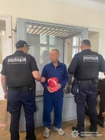 У Львові поліцейські оперативно затримали зловмисника, підозрюваного у крадіжці гаманця