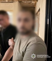 Через ревнощі до колишньої дружини вдарив її нового чоловіка ножем: оперативники столичної поліції затримали нападника