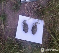 На Вінниччині правоохоронці викрили трьох фігурантів, причетних до торгівлі зброєю та наркотиками