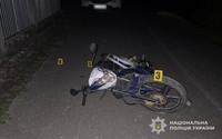 На Чортківщині мотоцикліст зіткнувся з огорожею: слідчі встановлюють деталі ДТП