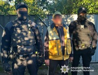 Протидія незаконному обігу наркотиків триває: у Прилуках поліцейські затримали чергового наркоторговця