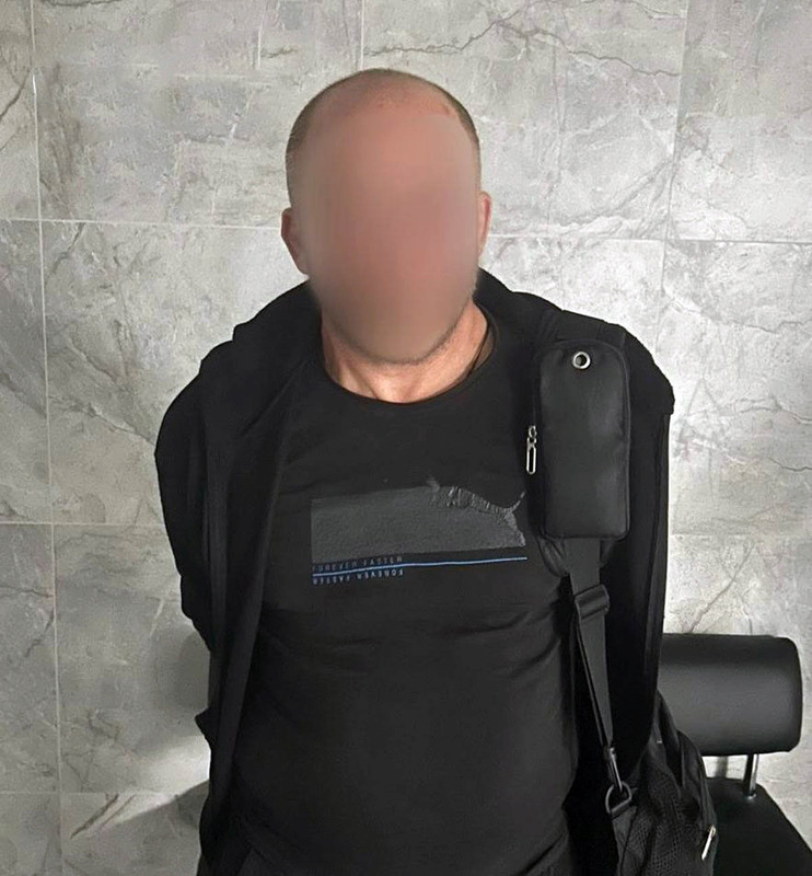 У Києві поліцейські охорони затримали чоловіка після конфлікту