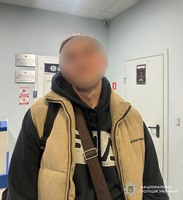 У Львові поліцейські затримали зловмисника, підозрюваного у крадіжці гаманця в відвідувачки магазину
