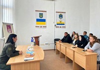Побачили вакансії — поспілкувалися з роботодавцем — отримали направлення на працевлаштування
