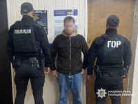 Системна робота з протидії наркозлочинності: у Прилуках поліцейські затримали торговця метадоном